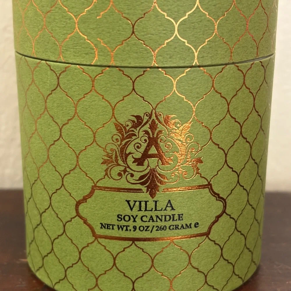 Archipelago Botanicals Villa Soy Candle 9 oz Warm Teak Oak Moss Crushed Vanilla